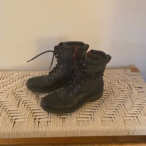 Ugg Kesey Waterproof Combat Boots EUC